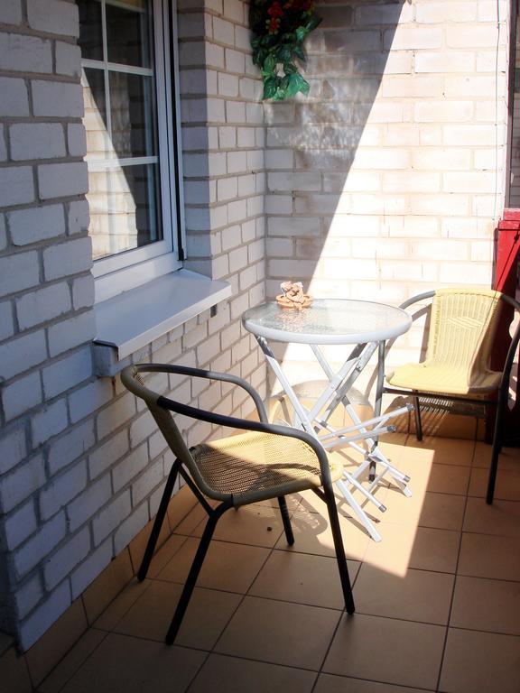Guesthouse "Nakvyne Pas Zveja" Purvynes Street Nida Kültér fotó