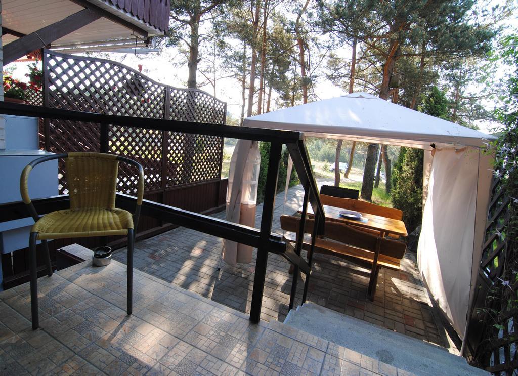 Guesthouse "Nakvyne Pas Zveja" Purvynes Street Nida Kültér fotó