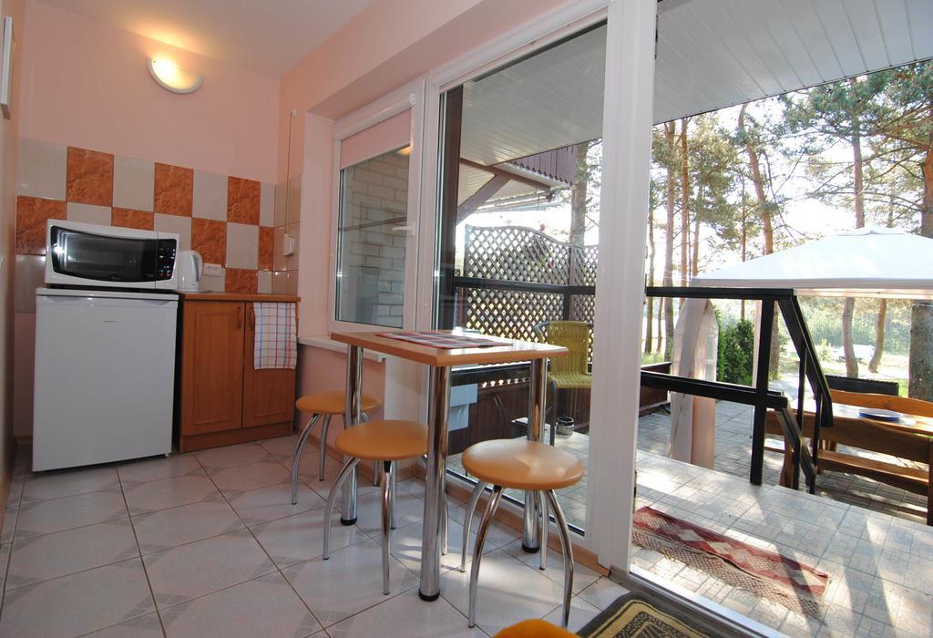 Guesthouse "Nakvyne Pas Zveja" Purvynes Street Nida Kültér fotó